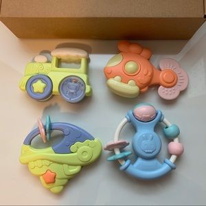 👑Baby Rattle and teether bundle NWOT